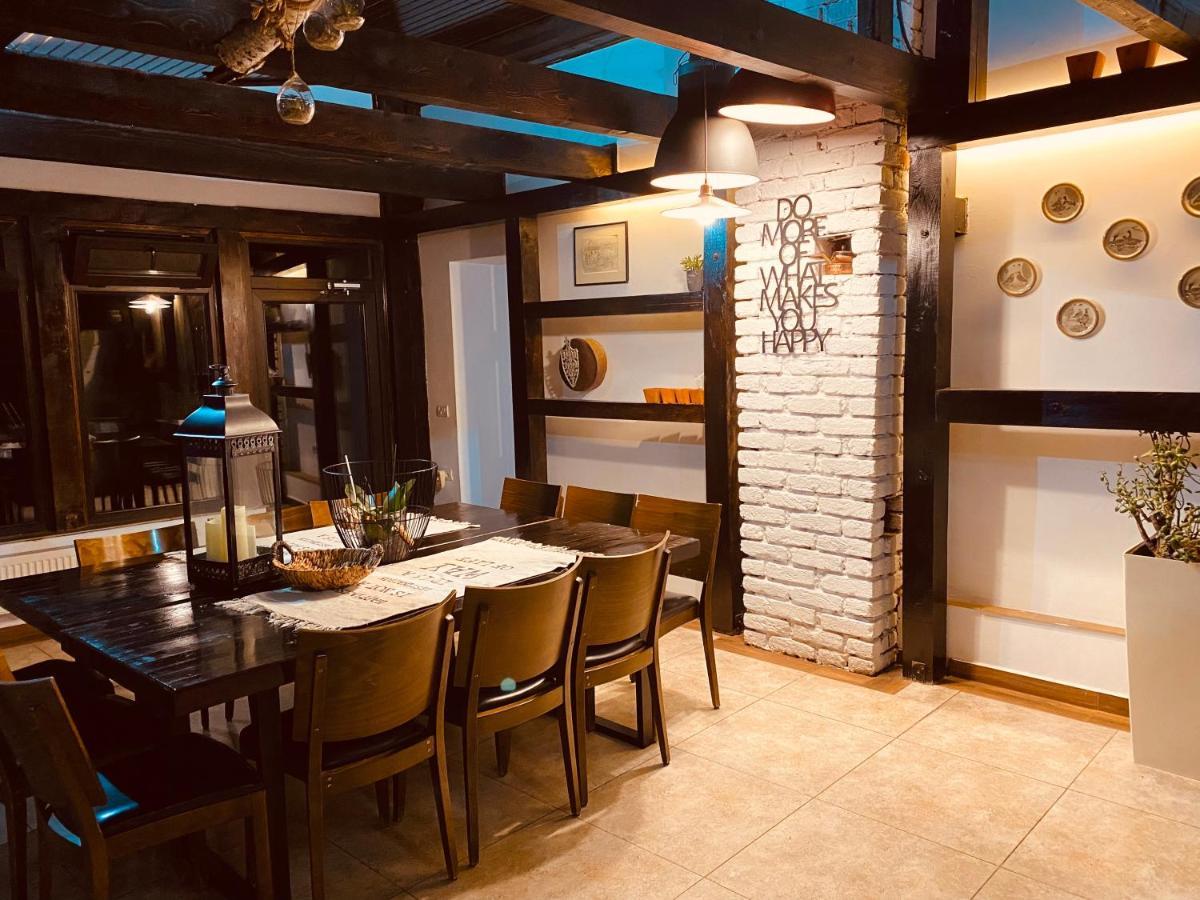Casa Pisica Noastra Hotel Breaza  Buitenkant foto