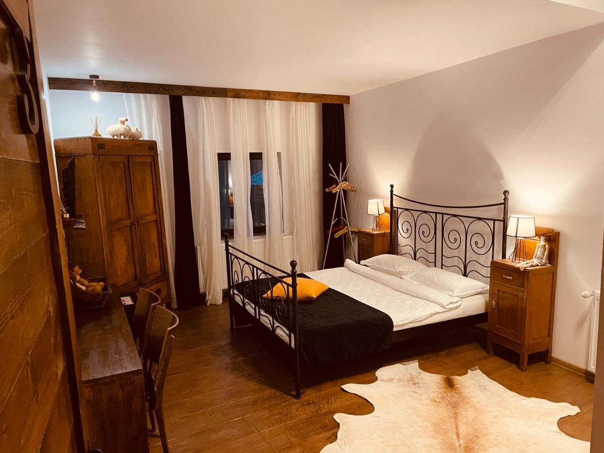 Casa Pisica Noastra Hotel Breaza  Buitenkant foto