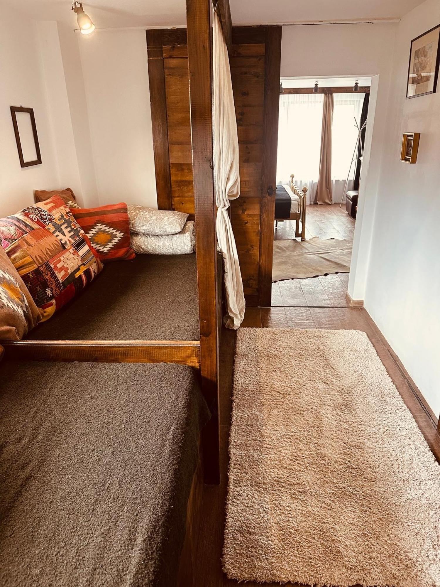 Casa Pisica Noastra Hotel Breaza  Buitenkant foto
